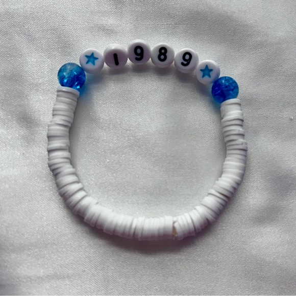 Taylor Swift 1989 bracelet set : set of 3 1989 Taylor Swift bracelets - Picture 4 of 4